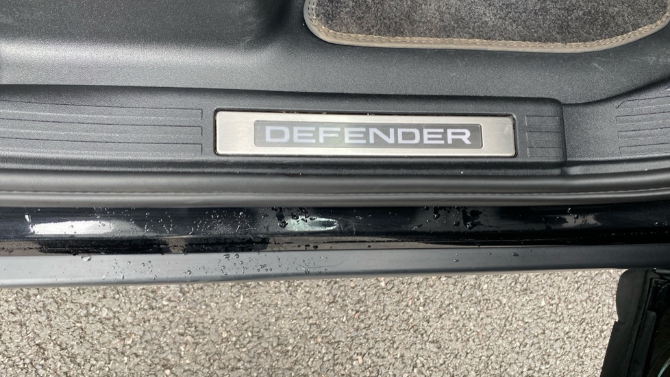 Land Rover Defender Mpv Black #32
