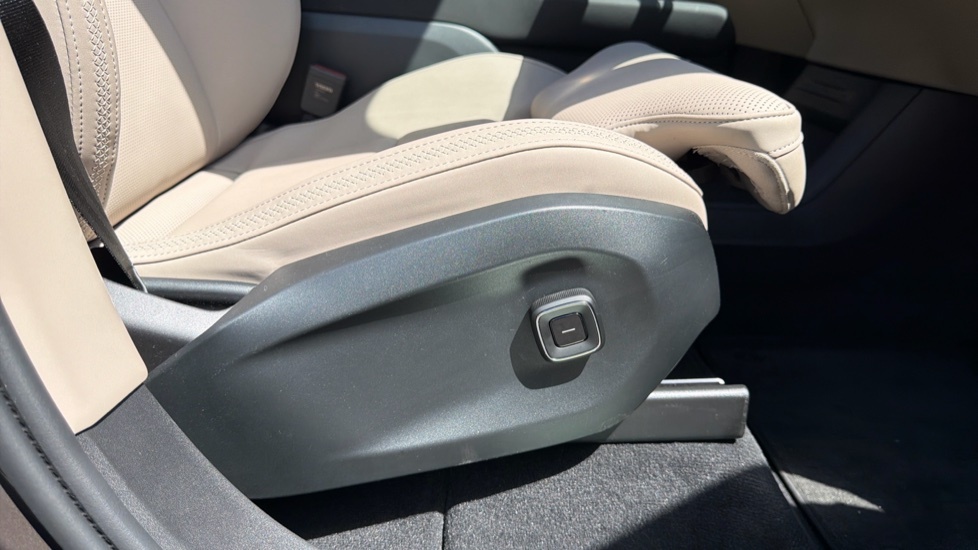 Volvo EX90 Ultra, Twin Motor Performance, 7 Seats Silver #28