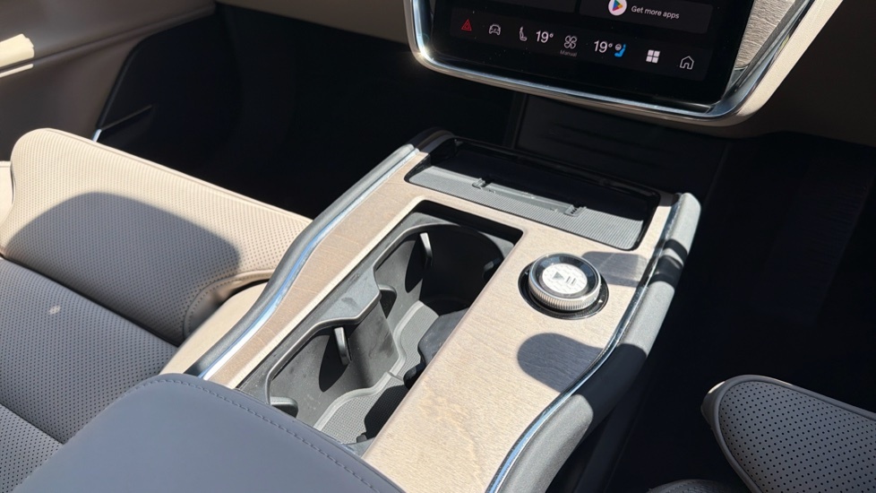 Volvo EX90 Ultra, Twin Motor Performance, 7 Seats Silver #24