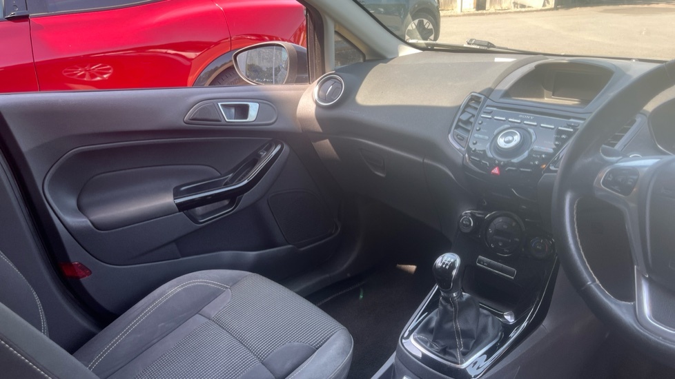 Ford Fiesta 1.25 Studio Euro 6 White #14
