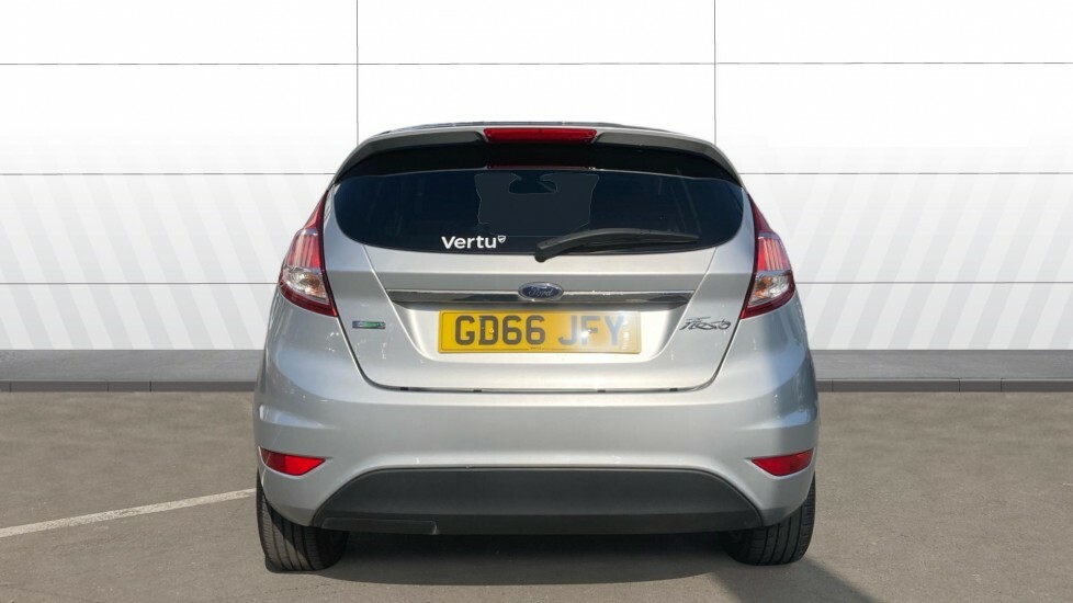 Ford Fiesta Titanium Silver #6