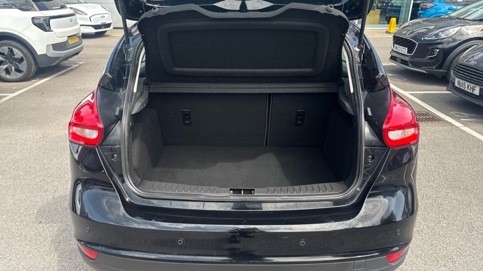 Ford Focus Titanium Black #4