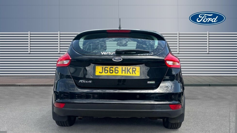 Ford Focus Titanium Black #6