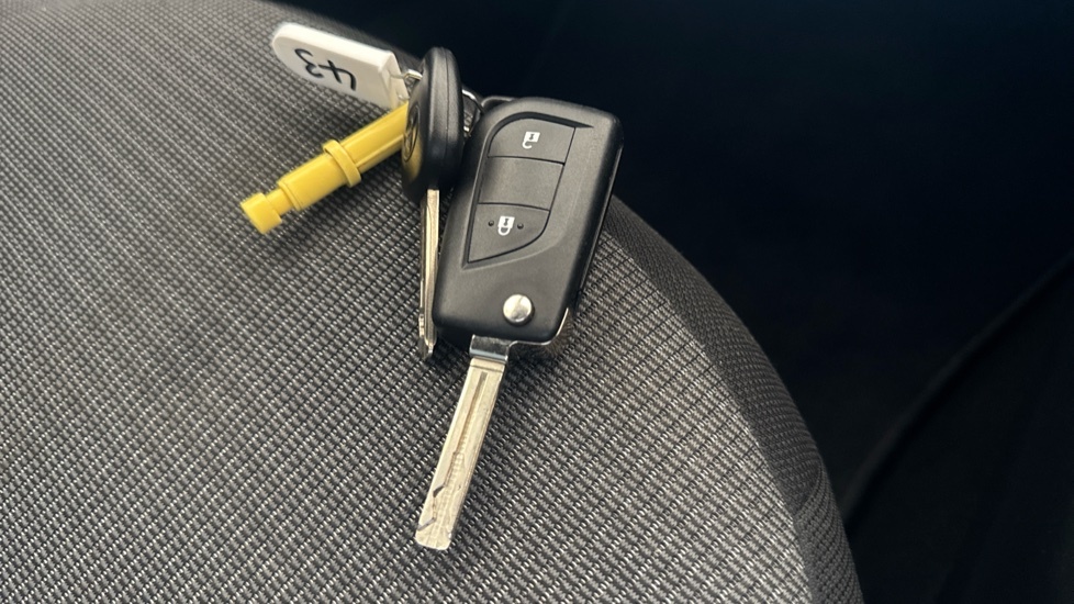 Toyota Aygo X Hatchback Green #20