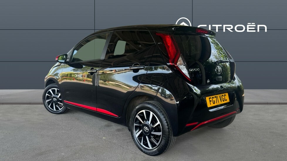Toyota Aygo X X-trend Black #2