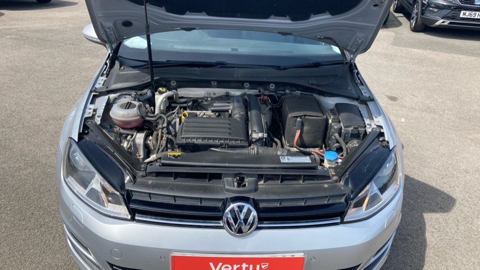 Volkswagen Golf 2.0 Tdi Gtd Black #8