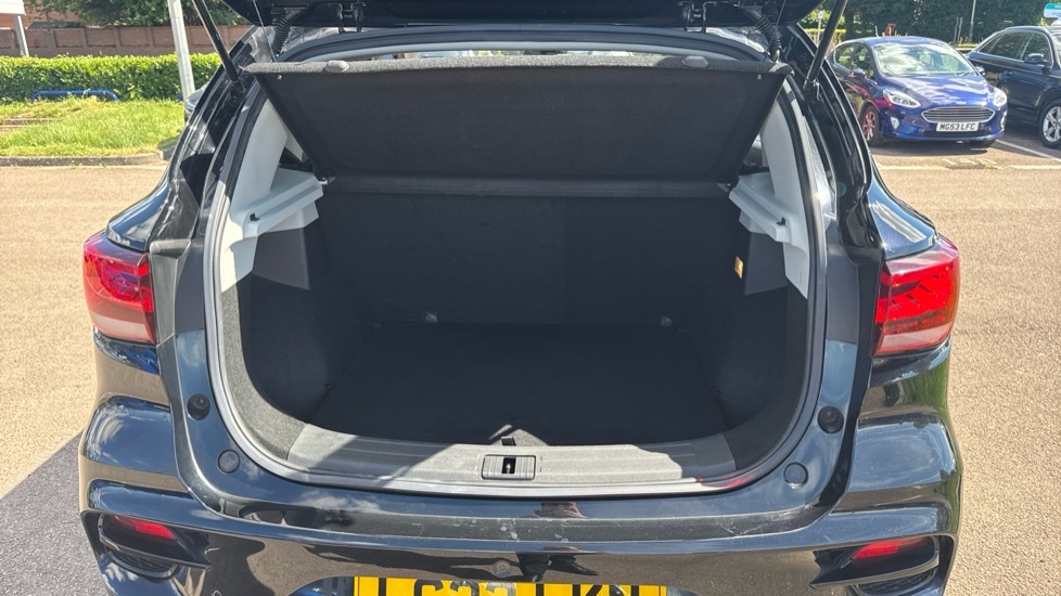 MG ZS Exclusive Black #4