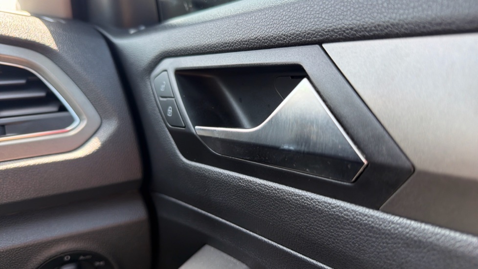 Volkswagen T-Roc Design Grey #24