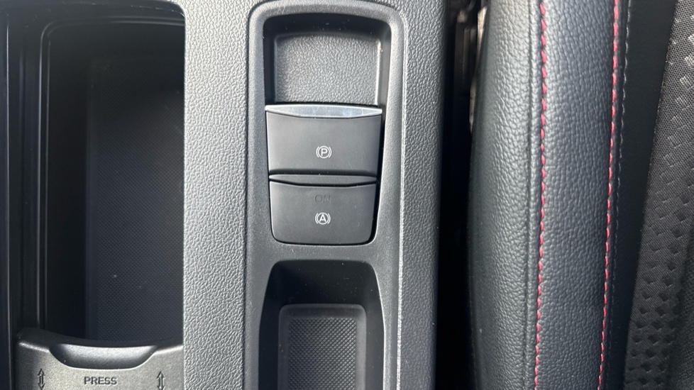 Ford Focus 1.5 Ecoblue 120 Titanium Privacy Glass Grey #24