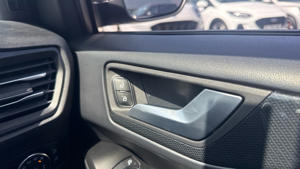 Ford Focus 1.5 Ecoblue 120 Titanium Privacy Glass Grey #36