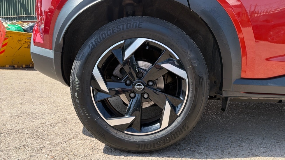 Nissan Juke Tekna Grey #7