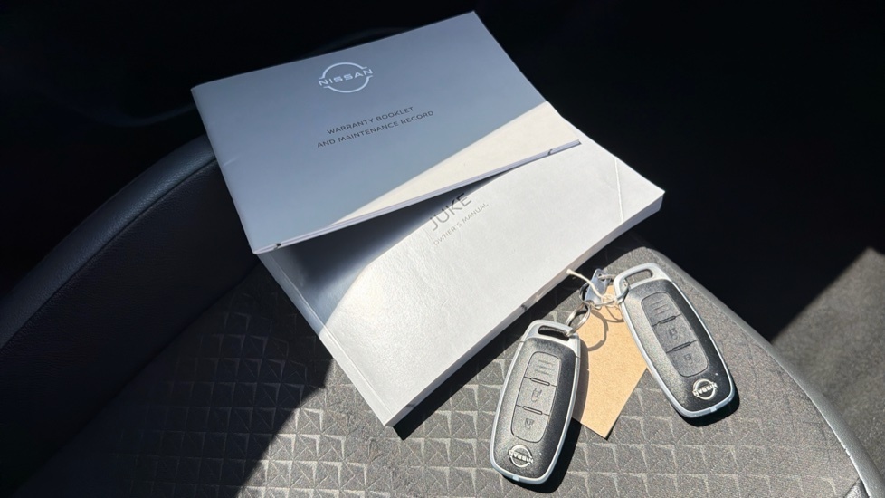 Nissan Juke Tekna Grey #19