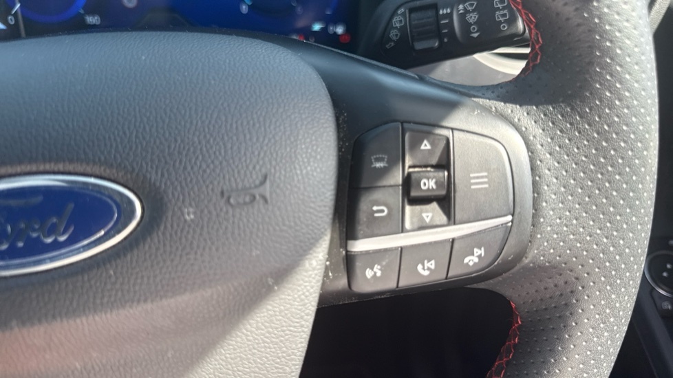 Ford Kuga 1.5 Ecoboost Zetec Black #40
