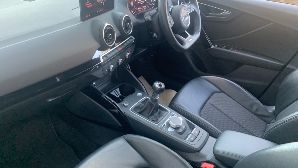 Audi Q2 1.0 Tfsi Sport Red #13