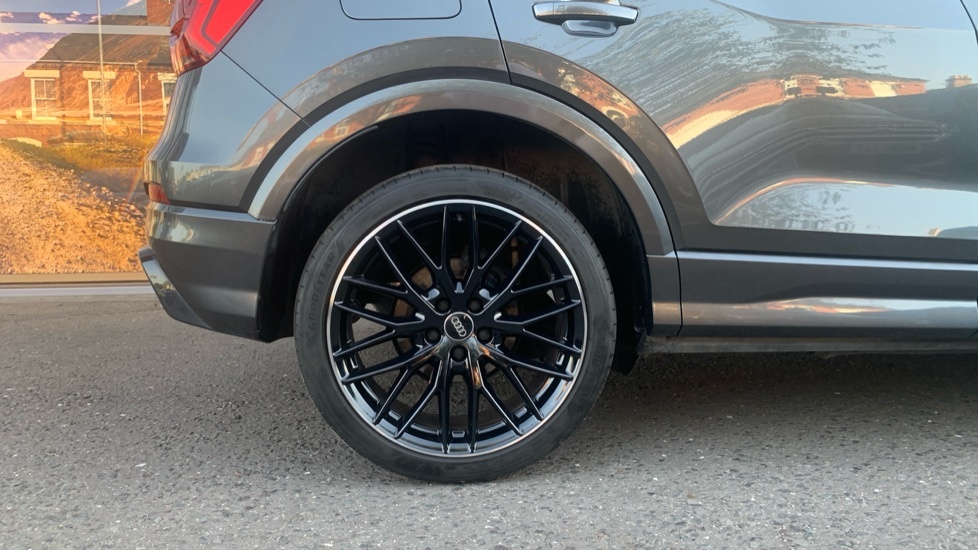 Audi Q2 1.0 Tfsi Sport Red #7