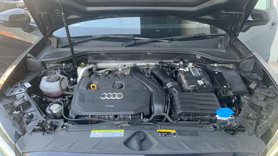 Audi Q2 1.0 Tfsi Sport Red #8