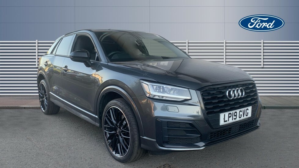 Audi Q2 Black Edition Grey
