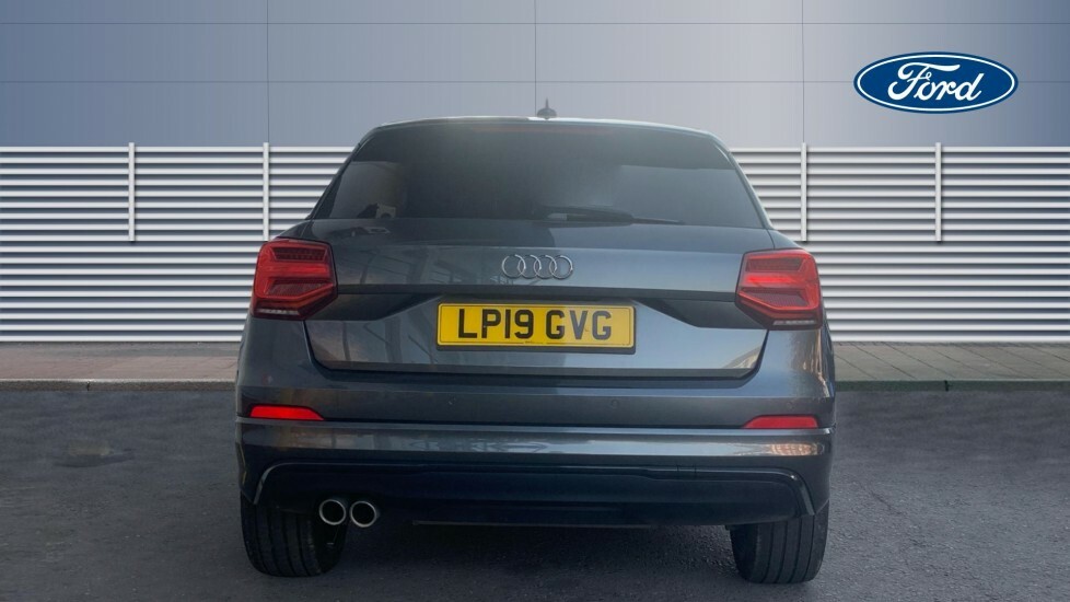 Audi Q2 Black Edition Grey #6