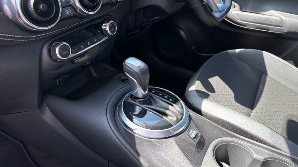 Nissan Juke N-connecta Grey #13