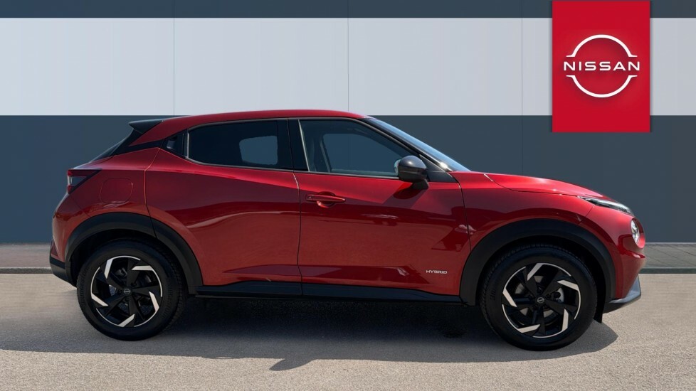 Nissan Juke N-connecta Red #5