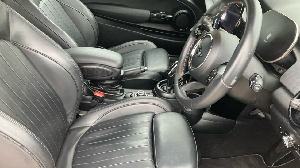 Mini Hatch 1.5 Cooper Sport Hatchback Euro Red #11