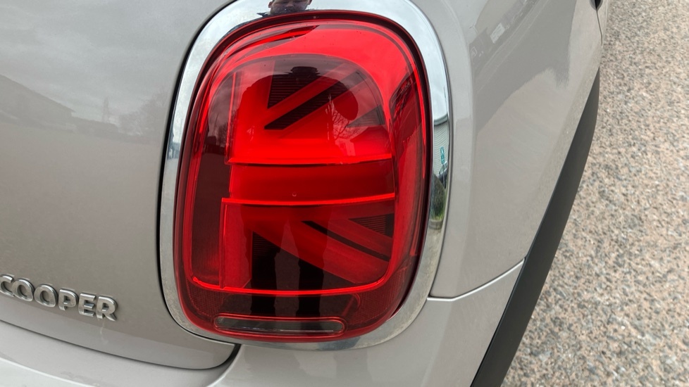 Mini Hatch 1.5 Cooper Sport Hatchback Euro Red #22