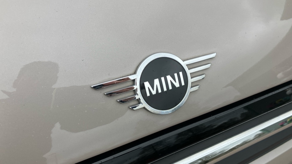 Mini Hatch 1.5 Cooper Sport Hatchback Euro Red #24