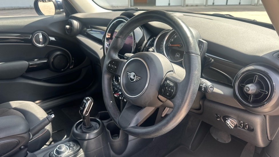Mini Hatch Cooper Classic Black #6