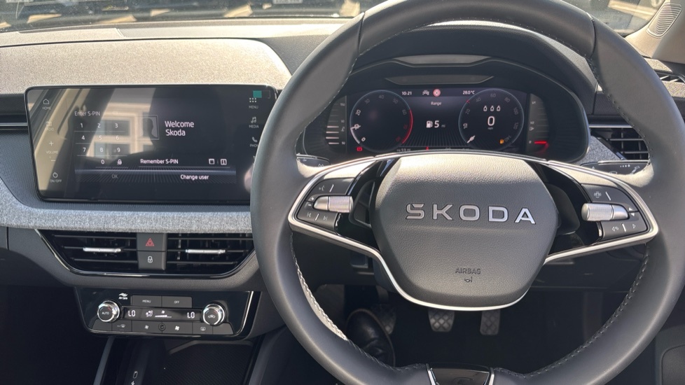 Skoda Kamiq 1.0 Tsi 95 Design Edition White #10