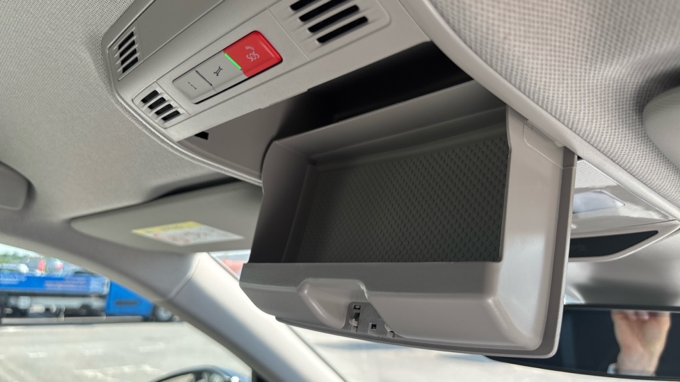 Skoda Kamiq 1.0 Tsi 95 Design Edition White #25