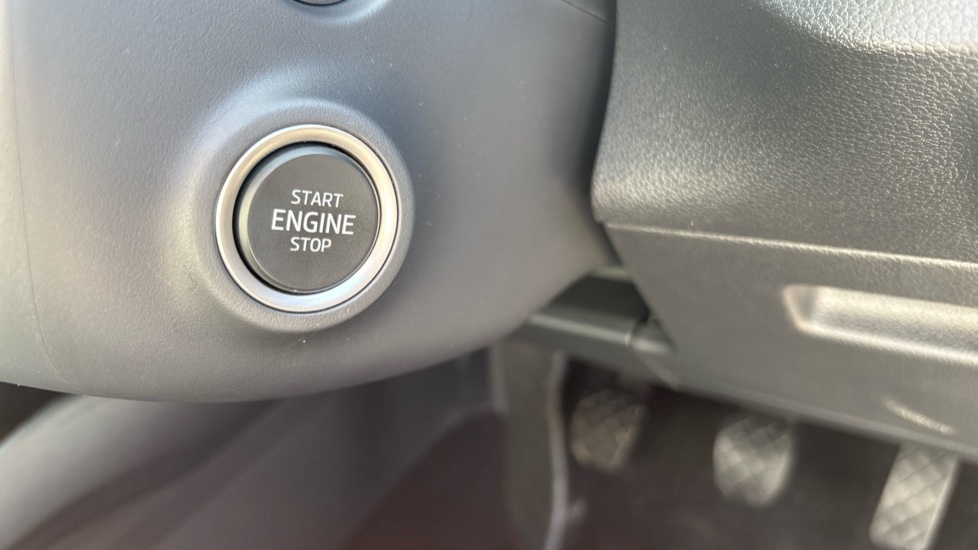 Skoda Kamiq 1.0 Tsi 95 Design Edition White #35