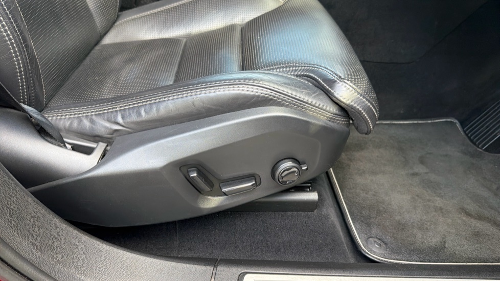 Volvo XC60 2L R-design Grey #26