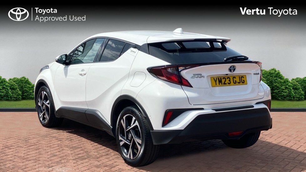 Toyota C-Hr Design White #4