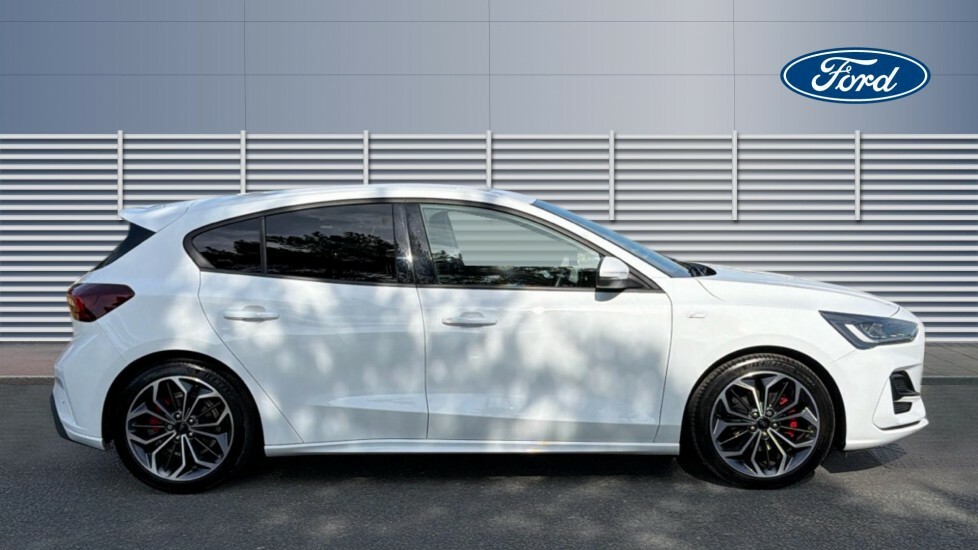 Ford Focus St-line X White #5