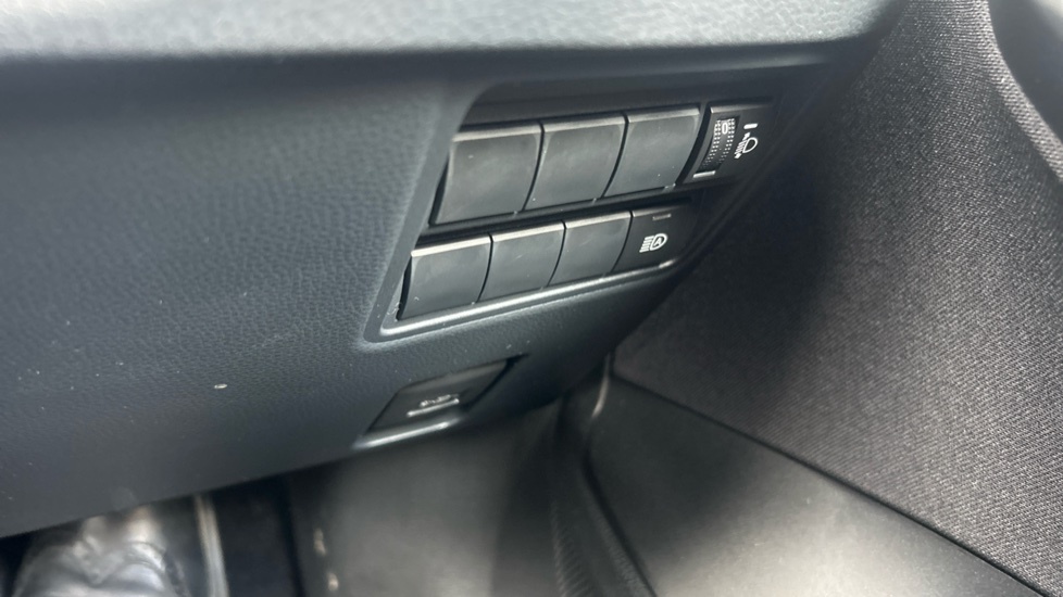 Mazda 2 1.5I Hybrid Homura Plus Cvt Black #30