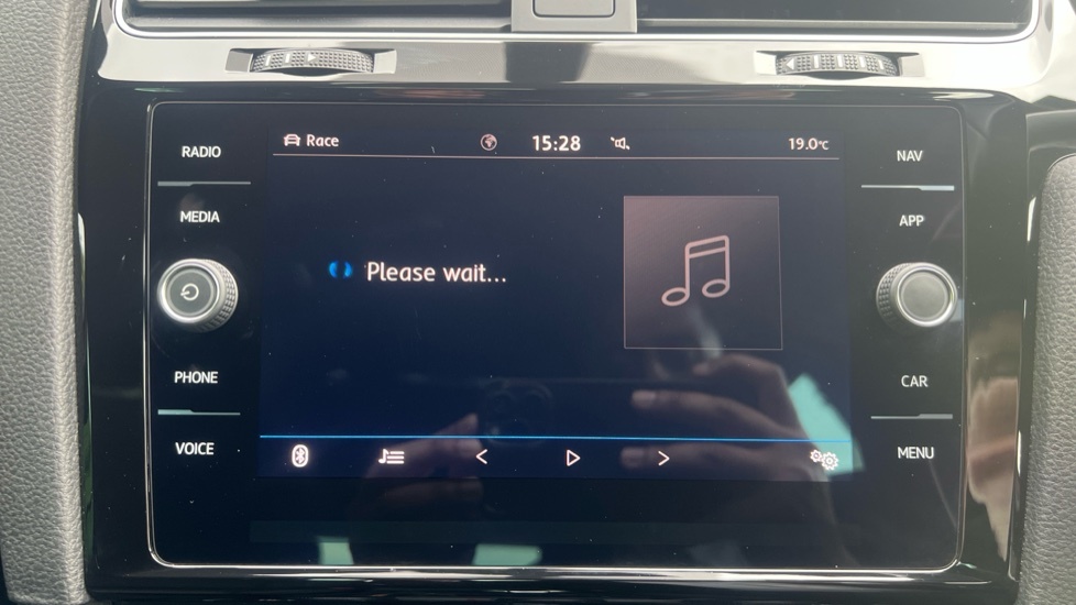 Volkswagen Golf Match Tdi Dsg White #12