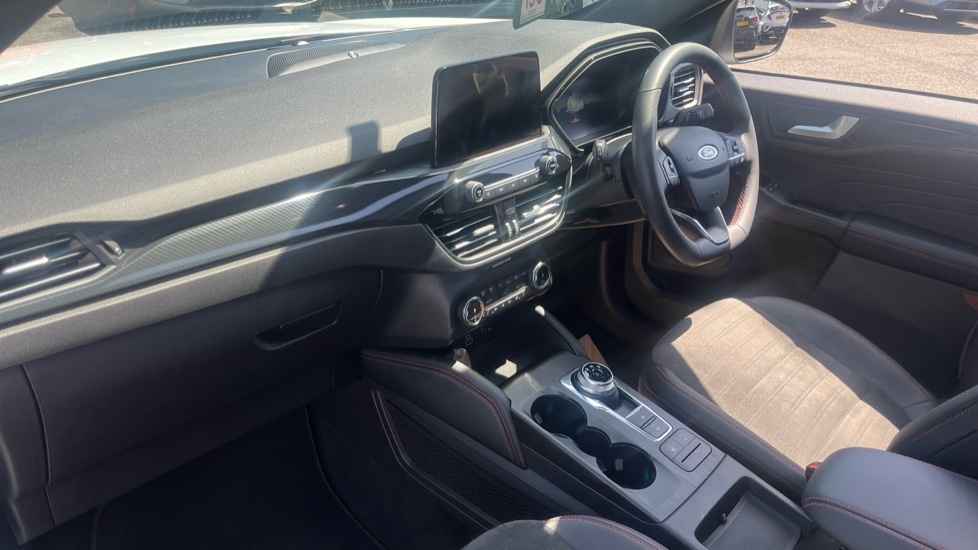 Ford Kuga 1.5 Ecoboost 150 Black Package Edition White #9