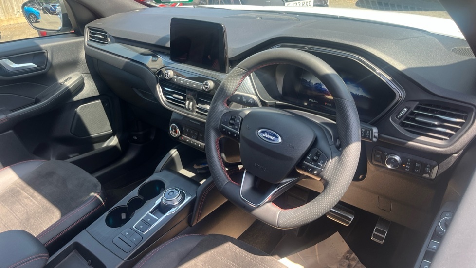 Ford Kuga 1.5 Ecoboost 150 Black Package Edition White #11