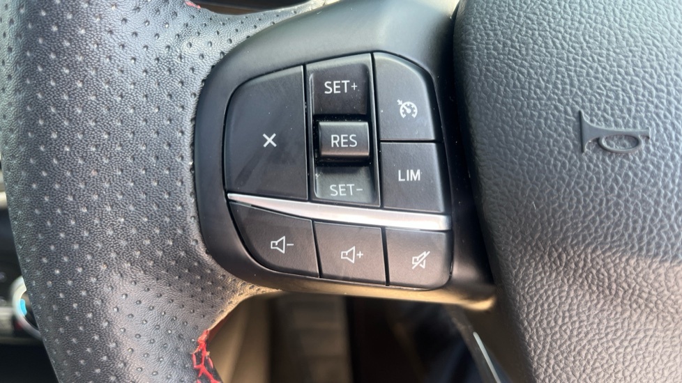 Ford Kuga 1.5 Ecoboost 150 Black Package Edition White #20