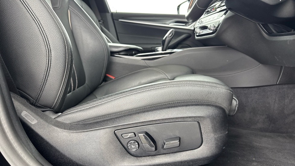 BMW 5 Series M Sport Black #44