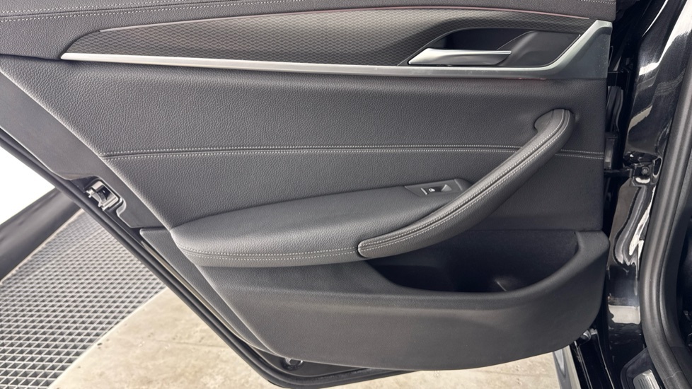 BMW 5 Series M Sport Black #39