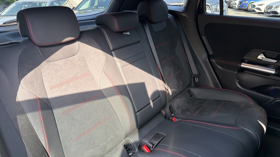 Mercedes-Benz EQA Eqa 250 140Kw Amg Line Executive 70.5Kwh Blue #16