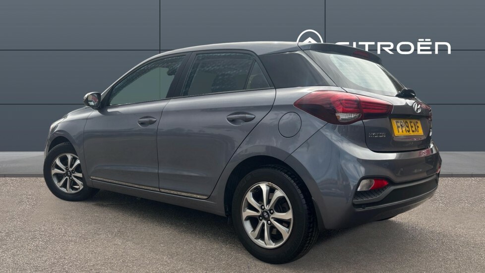 Hyundai I20 1.2 Mpi Se 83 Bhp White #2