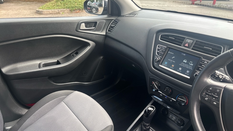 Hyundai I20 1.2 Mpi Se 83 Bhp White #14