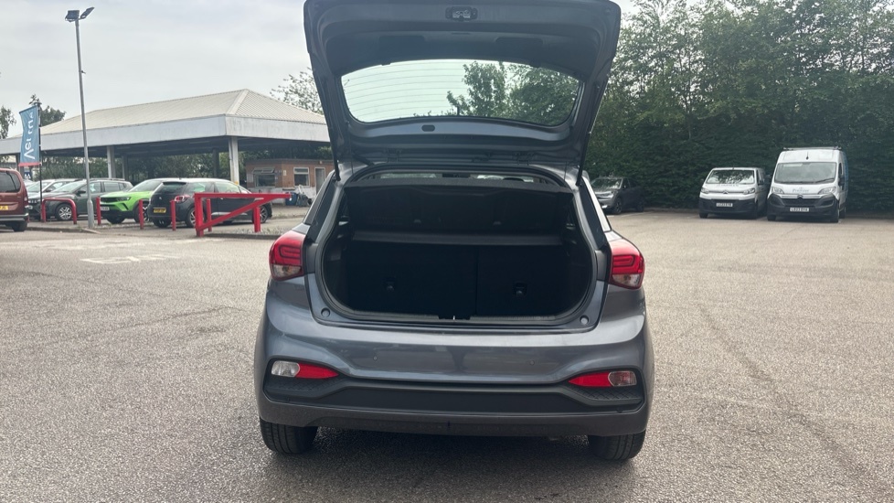 Hyundai I20 1.2 Mpi Se 83 Bhp White #4