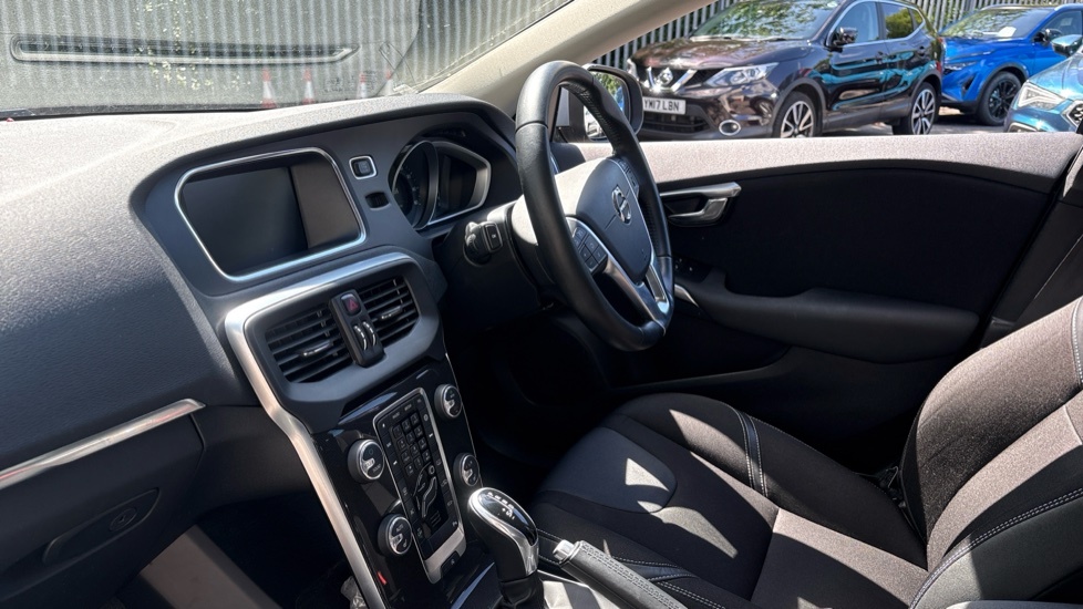 Volvo V40 Momentum T2  #9