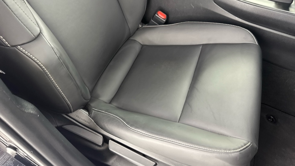 Lexus UX 300E 150Kw 72.8 Kwh E-cvt Premium Plus Pack Grey #18