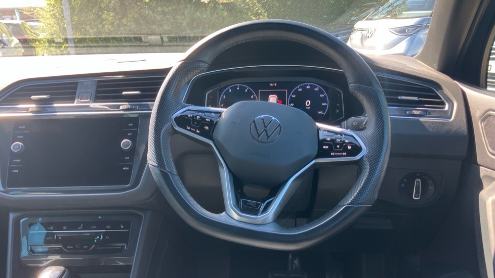 Volkswagen Tiguan Active Tsi Black #10