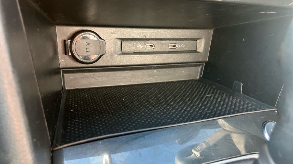 Volkswagen Tiguan Active Tsi Black #27