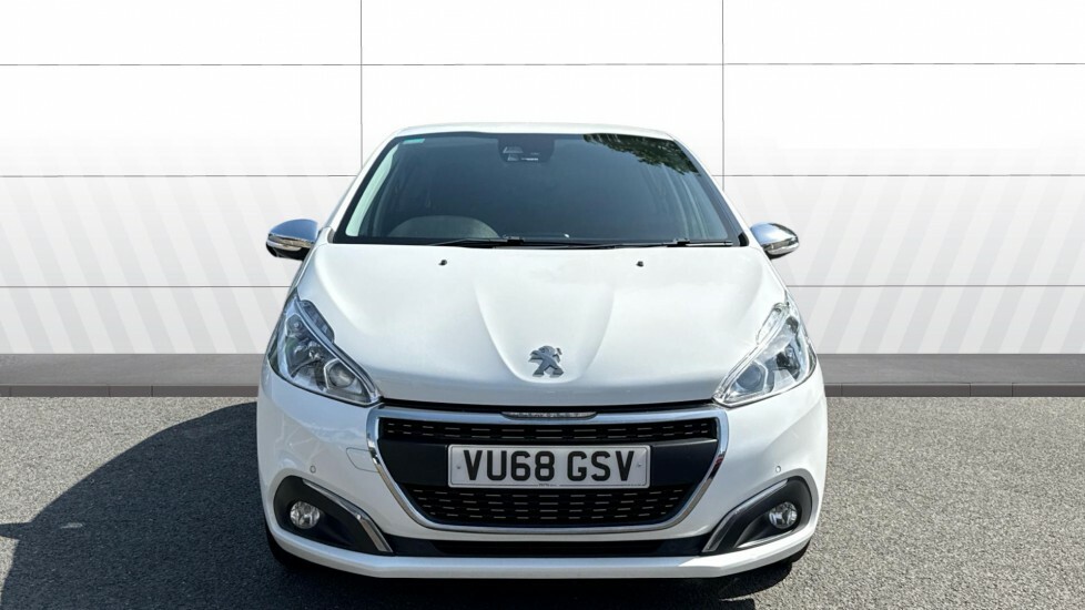 Peugeot 208 Tech Edition White #3